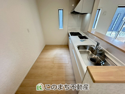 【収納】 | CRADLE GARDEN小山市城北　第11　 | キッチン足元にはあると便利な床下収納付き☆