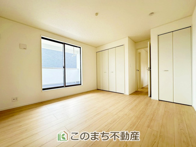 【洋室】 | CRADLE GARDEN小山市城北　第11　 | 南向きで明るい印象の洋室☆