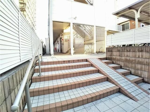 クレイノ彩Ⅴのエントランス
