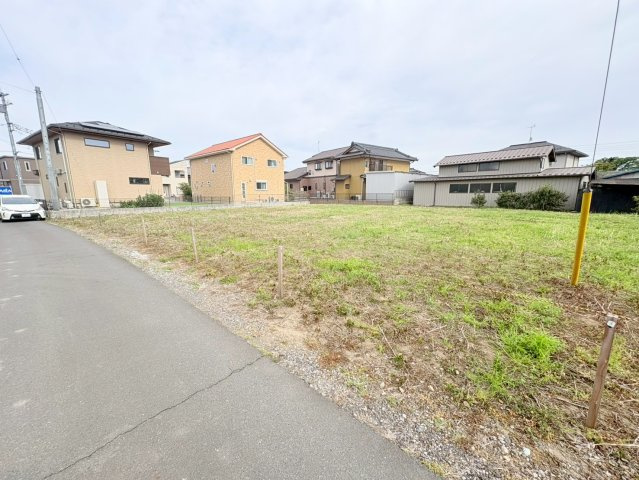 川越市豊田本2丁目　建築条件なし売地　JR川越線『西川越駅』徒歩18分　【大東東小学区】の前面道路含む現地写真