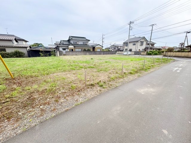 川越市豊田本2丁目　建築条件なし売地　JR川越線『西川越駅』徒歩18分　【大東東小学区】の前面道路含む現地写真