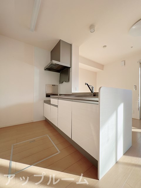 春日井市下条町３丁目のアパートのキッチン