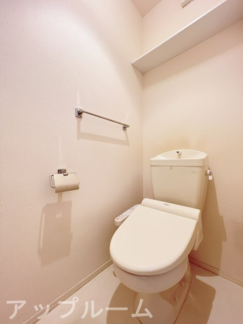 春日井市下条町３丁目のアパートのトイレ