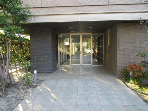 熊本市中央区新町１丁目の賃貸マンションのエントランス