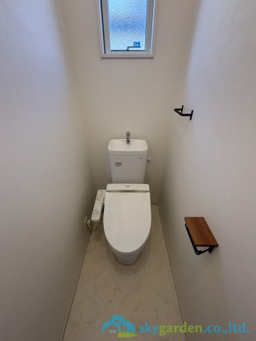 伊勢原市串橋　中古戸建のトイレ