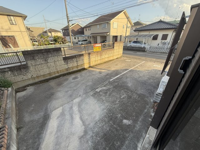 【駐車場】