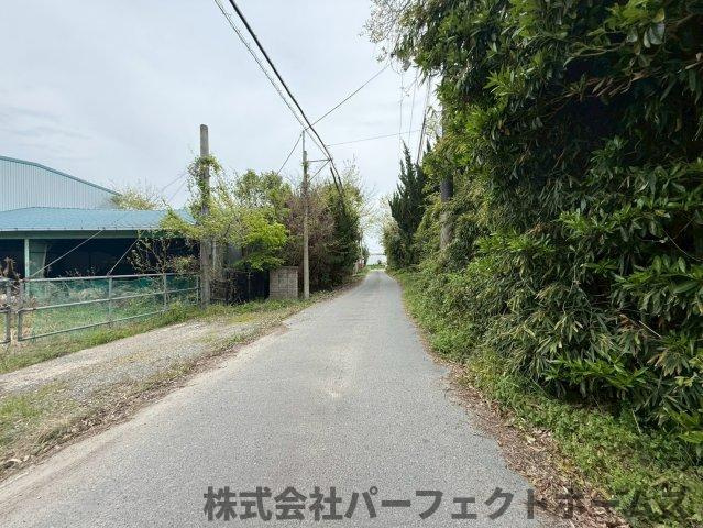 【前面道路含む現地写真】の画像