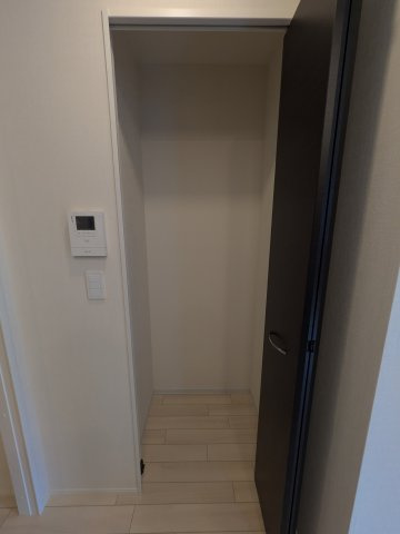 ヌーヴェルテールAの玄関