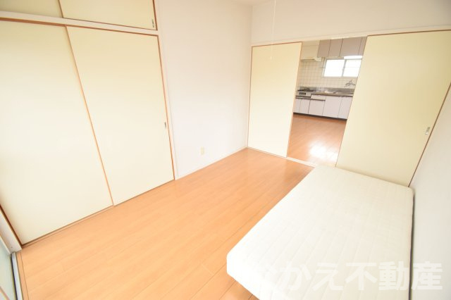 【寝室】 | 使い勝手のいい寝室です
