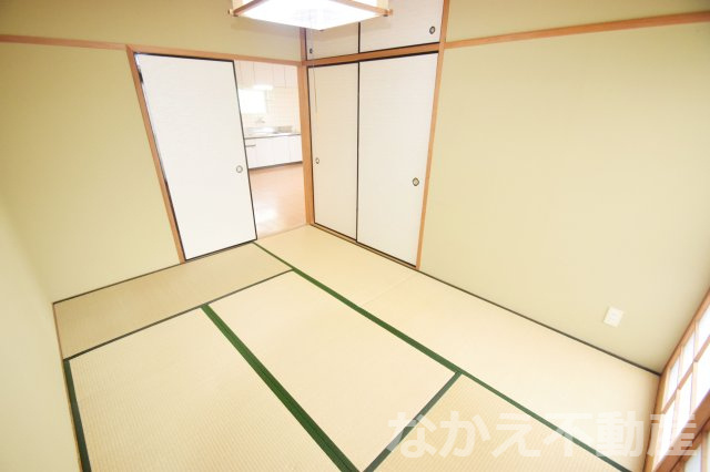 【寝室】 | 落ち着いた色調の寝室です