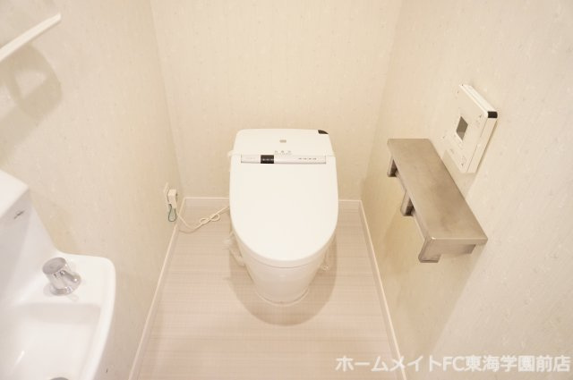 菊池郡菊陽町光の森６丁目の賃貸マンションのトイレ