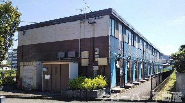 レオパレス新名の外観