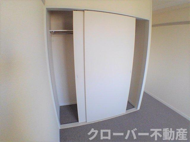 レオパレス新名の収納