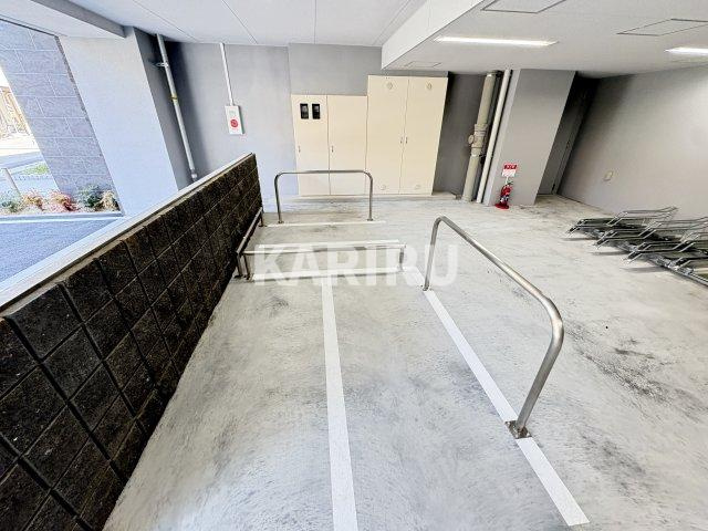 THE HUB MIYAKOJIMAの駐車場