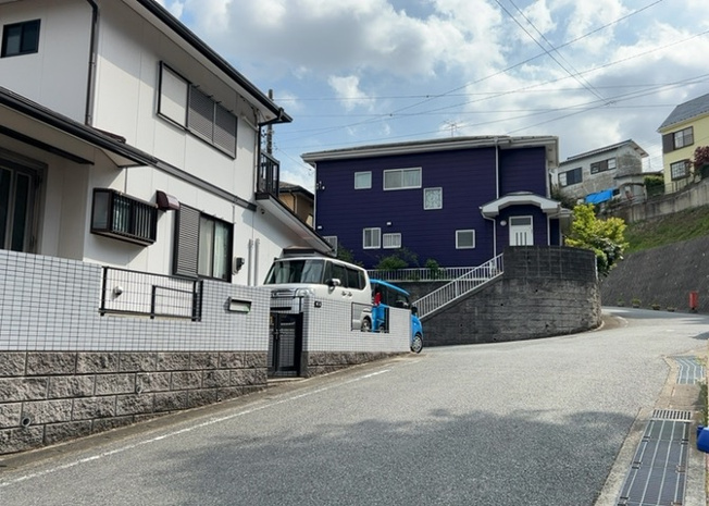 【展望】 | アメニティヒル本厚木 | 眺望を気にして物件を探す場合、前面に建物が建っていないか現地で確認しましょう！前面に建物があると景色はもちろん、日当たりや風通しにも影響が出てきます。住んだ時のことを想像しながら現地見学をしましょう。
