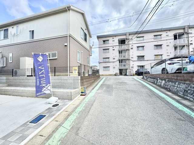 千葉市若葉区千城台南２丁目【現地販売会】の前面道路含む現地写真