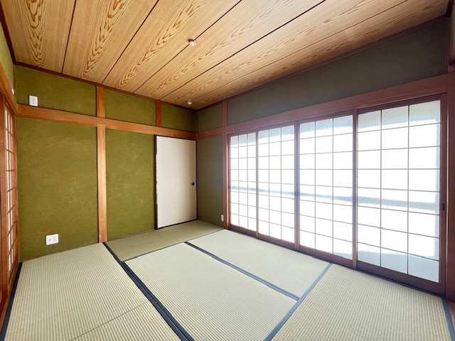 三日市町貸戸建の和室