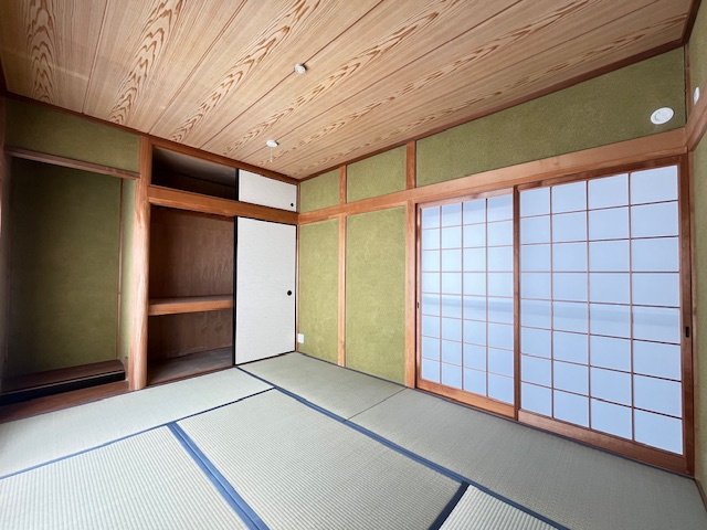 三日市町貸戸建の和室