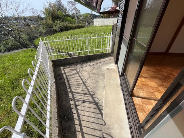 三日市町貸戸建のバルコニー