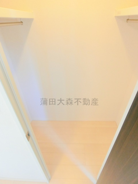 東糀谷ローヤルコーポの収納|洋室6帖　収納　ウォークインクローゼット