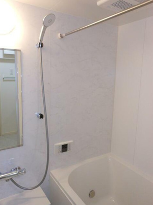 【浴室】 | Design Maison Hale Kupuna | 追い焚き機能、浴室乾燥機付きバス。