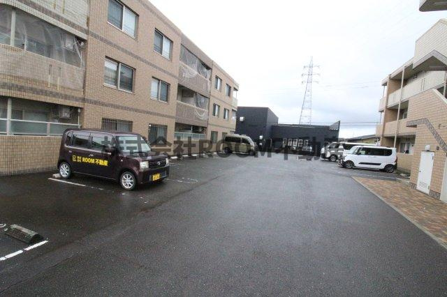 T-スクエアⅡの駐車場|駐車場があります
