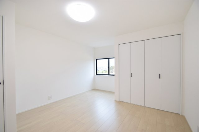 生田　中古住宅の洋室