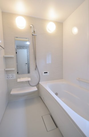 生田　中古住宅の浴室