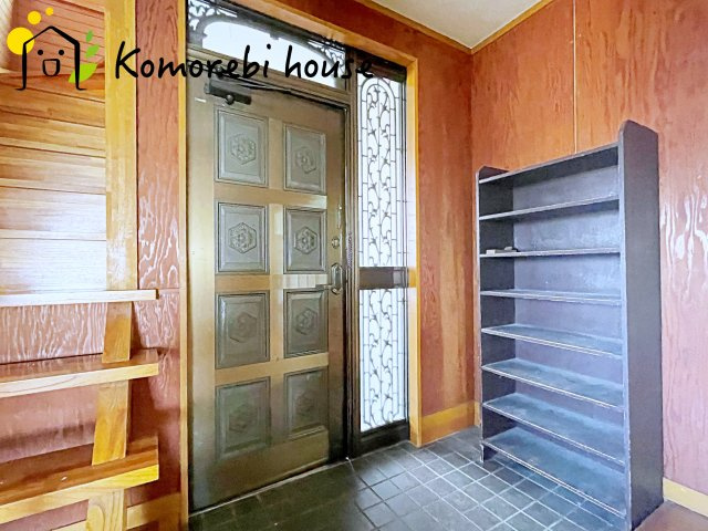 さいたま市見沼区　中古戸建の玄関|ゆったりとした玄関です