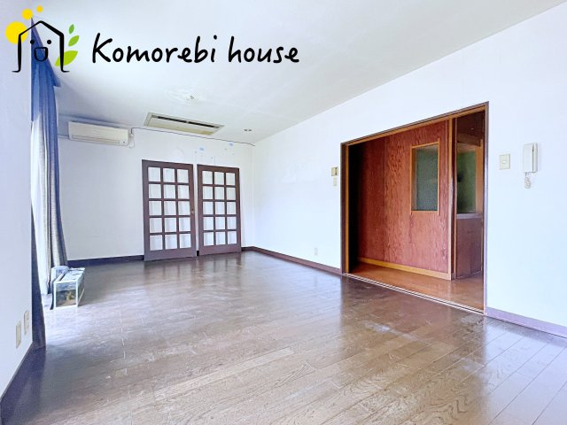 さいたま市見沼区　中古戸建の居間・リビング
