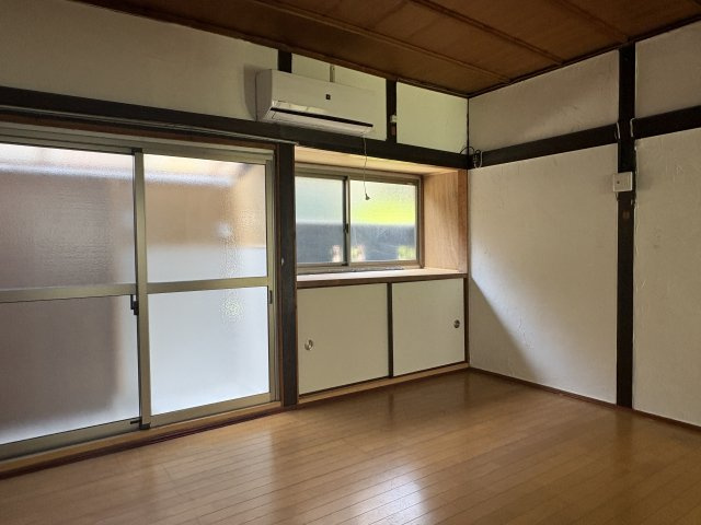 【居間・リビング】 | 大浜北町３丁　中古戸建