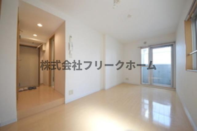 小金井市本町３丁目の賃貸マンションの居間・リビング