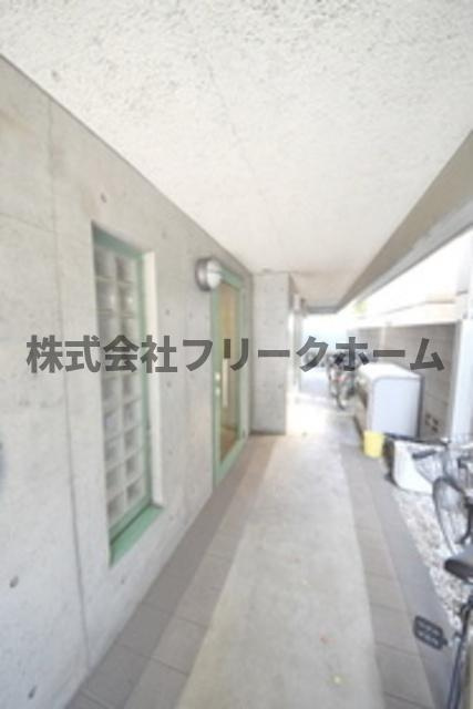 小金井市本町３丁目の賃貸マンションのロビー