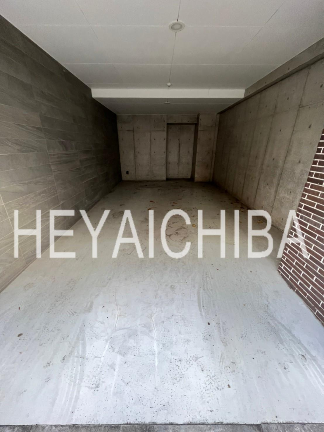 HY's 上野入谷の駐車場