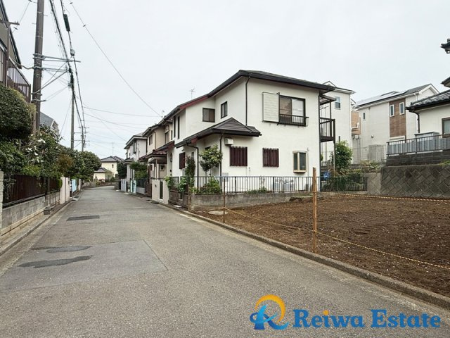 新築戸建　高座郡寒川町宮山　の前面道路含む現地写真