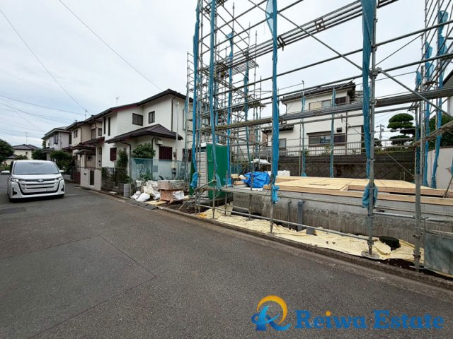 新築戸建　高座郡寒川町宮山　の前面道路含む現地写真