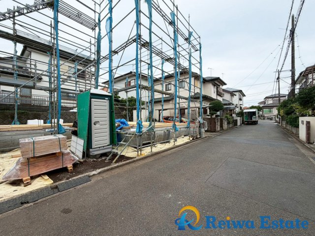 新築戸建　高座郡寒川町宮山　の前面道路含む現地写真