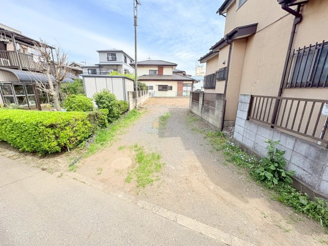 川越市かし野台2丁目　建築条件なし売地　西武新宿線『南大塚駅』徒歩15分　【大東西小学区】の前面道路含む現地写真