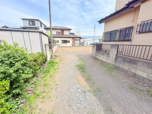 川越市かし野台2丁目　建築条件なし売地　西武新宿線『南大塚駅』徒歩15分　【大東西小学区】の前面道路含む現地写真