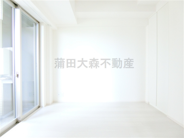 ルフォンブランシェ品川南大井の内装|リビング脇の洋室4帖の洋室部分