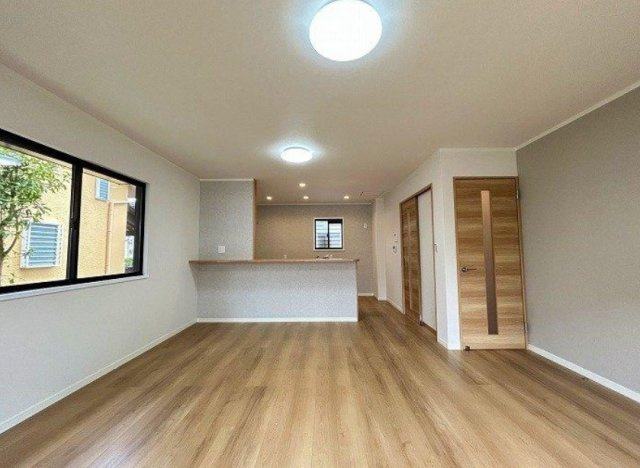 神和台３丁目　中古戸建の居間・リビング
