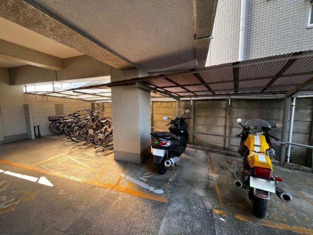上池台スカイマンションの駐車場