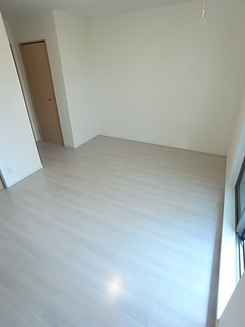 エルスタンザ塚口本町の寝室|ゆとりの広さです