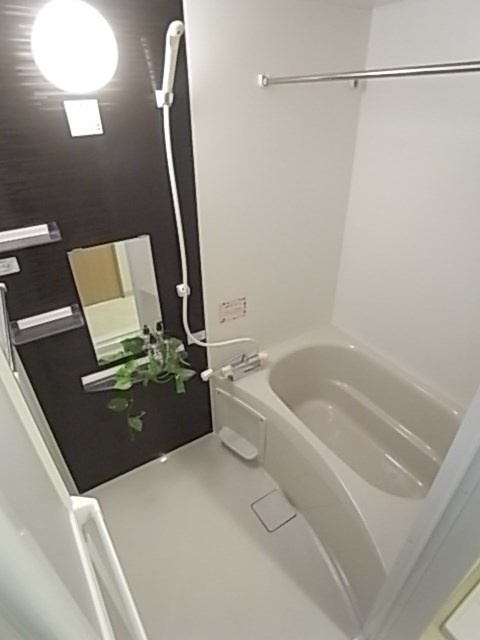 エルスタンザ塚口本町の浴室|落ち着いた空間のお風呂です