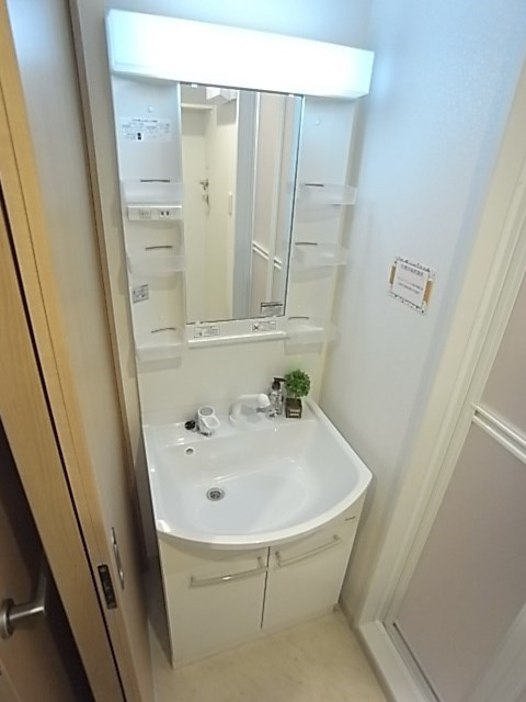 エルスタンザ塚口本町の洗面所|使いやすい洗面所です