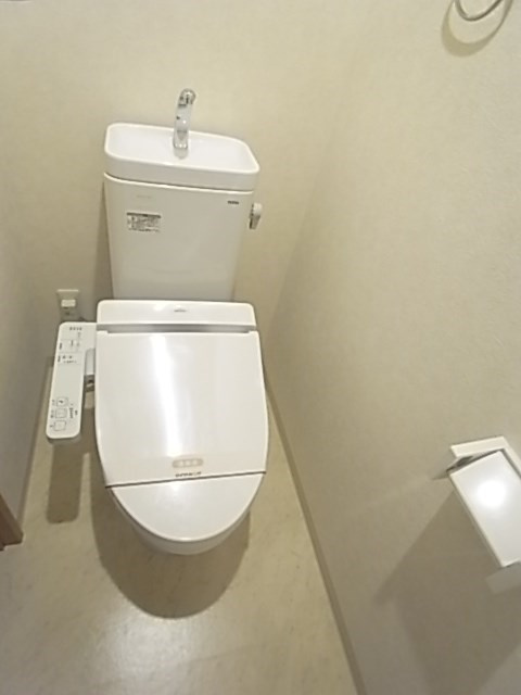 エルスタンザ塚口本町のトイレ|コンパクトで使いやすいトイレです