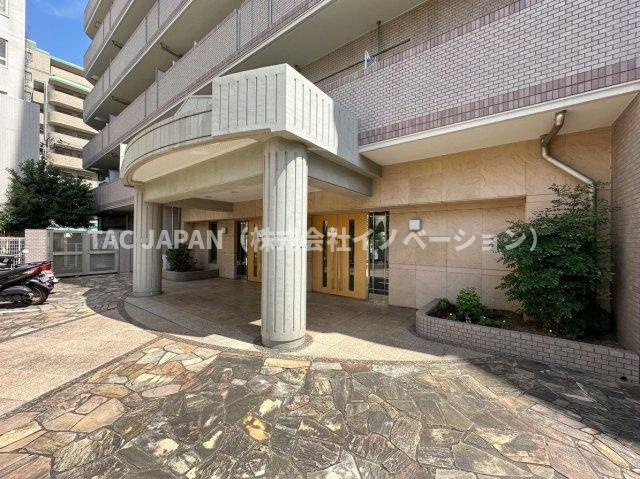 キャッスルマンション亀戸立花弐番館のエントランス|【新生活応援キャンペーン実施中！】 
 当社では『仲介手数料が無料』になるキャンペーン中です。 ご購入の諸費用が他社様と比べて約270万円ほどお安くご購入いただけます。
ぜひお気軽にお問合せください。