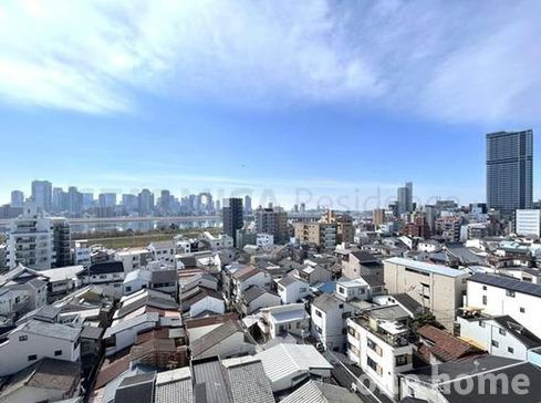 プレステージ淀川グラットシェルの展望|◆バルコニーからの眺望です！梅田のビル群を眺めることができます♪