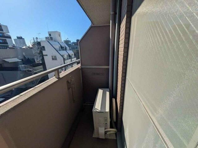 パレステュディオ飯田橋のバルコニー