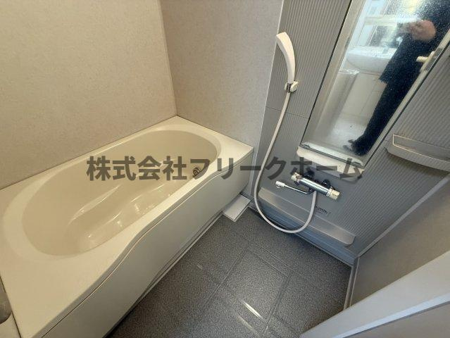 武蔵野市吉祥寺南町１丁目のアパートの浴室|別部屋参考写真です。